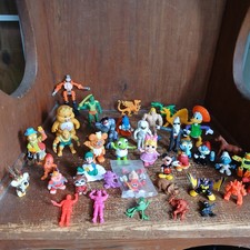 VTG PVC/PLASTIC FIGURES MIXED