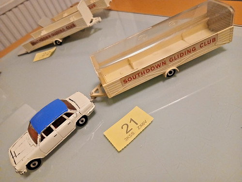Dinky 118 triumph 2000 with - dinky,