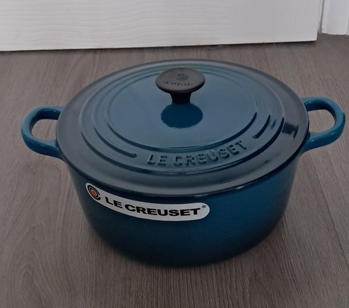 Creuset deep teal cast - le, iron