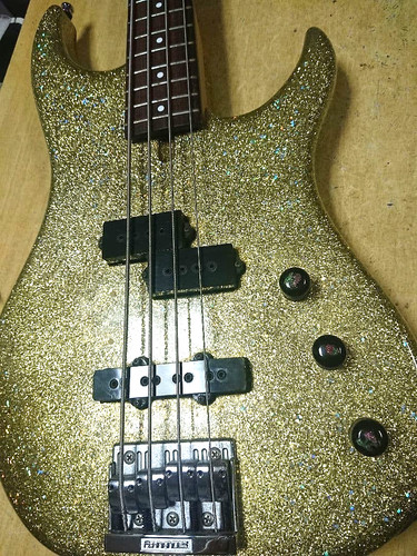 Gold sparkle short scale - gold,