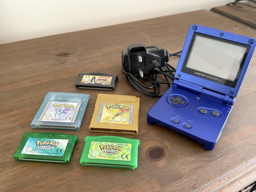 Gameboy pokémon game bundle - game,