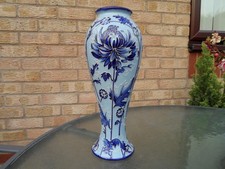 MOORCROFT POTTERY.  BLUE ON