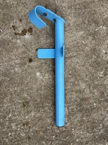 Blue saddle rack - blue, screws