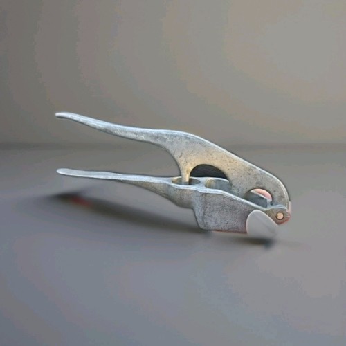 Vtg garlic press with - vtg,