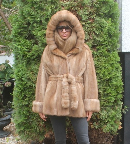 100 real ranch mink fur - 100%,