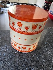 Vintage Worcester Ware Tudor