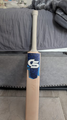 Grade cricket station - grade, bat