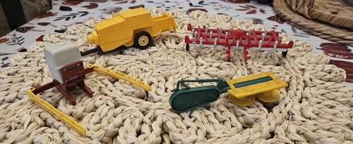 Britains farm toys bundle - farm,