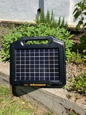 Electric Fence Energiser Solar Powered SRS02 0.2J Fencer Unit