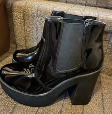 Women's Boots Size 5