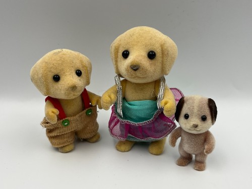 Lot sylvanian families - of,