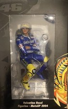 Minichamps 1/12 Scale 312 040046 - Valentino Rossi Figurine Sitting MotoGP 2004