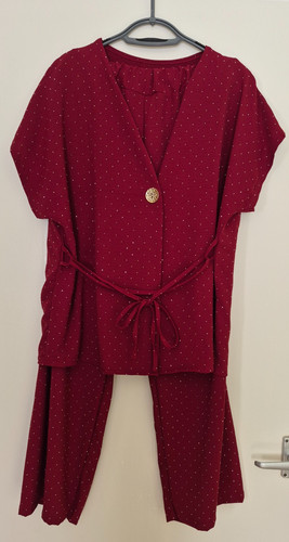 Burgundy sparkle top and