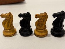 ANTIQUE STAUNTON CHESS SET