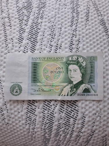 1970s vintage pound - pound, note