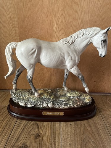 Royal doulton racehorse - royal,