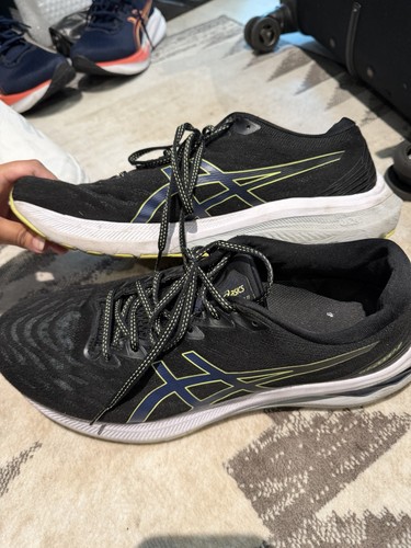 Asics 2000 11 - £25, gt-2000