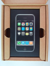 NEAR MINT Apple iPhone 2g 8gb