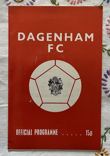 Football programme dagenham - football,