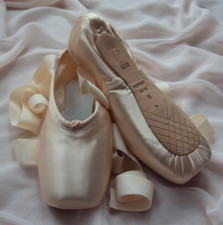 Pointe Shoes Bloch Classical