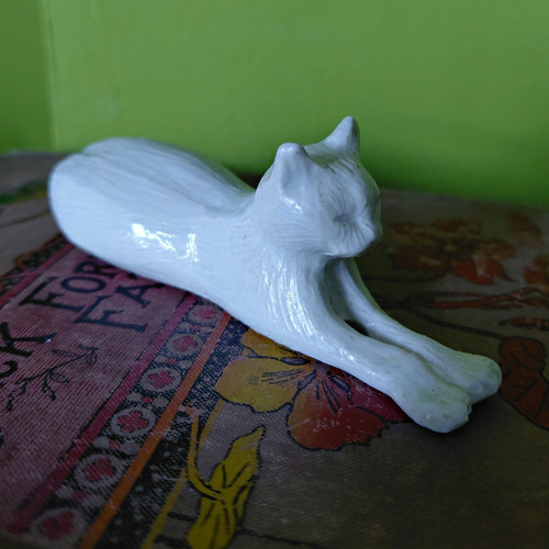 Vintage rare white small - , clare