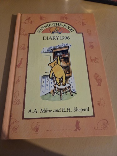 Vintage winnie the pooh - winnie,
