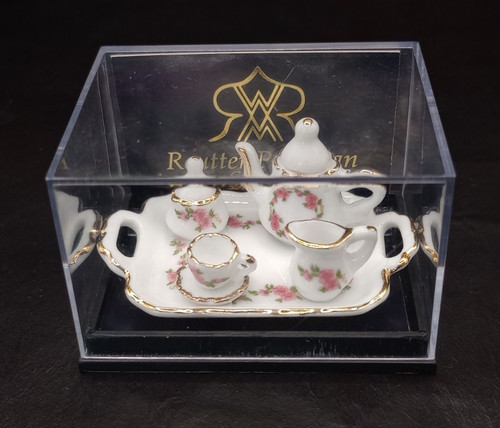 Dolls house scale teaset - dolls, 1:12
