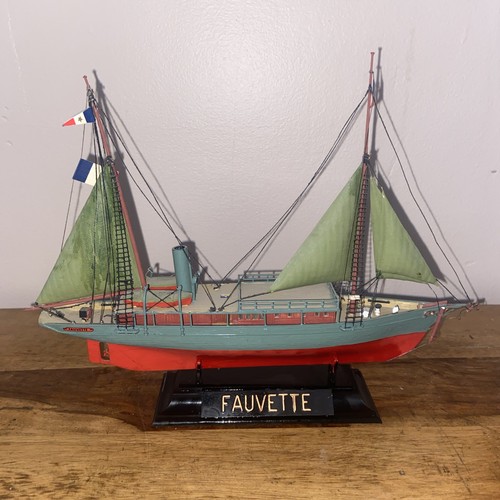 Model mounted sailing ship - model,