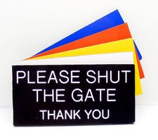 Engraved Plaque PLEASE SHUT