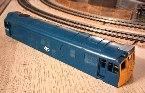 Hornby blue class r068 - blue,