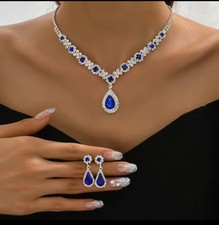 Women Trendy Necklace +