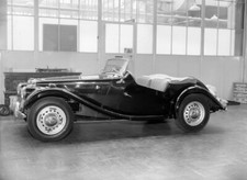 MG TF 1954 Advertising Road