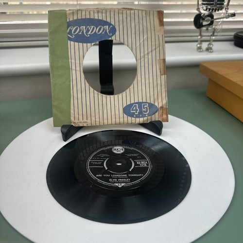 Elvis presley are you lonesome - presley,