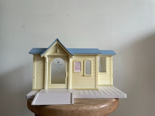 Sylvanian families doctors - families,