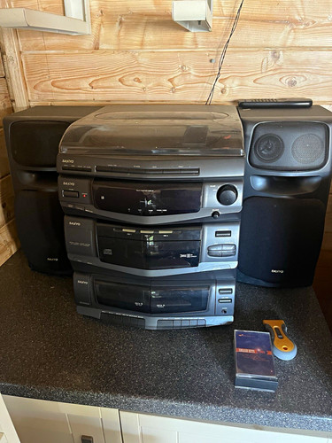 Sanyo x1050 compact - rb-x1050, shelf