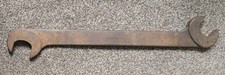 INTERNATIONAL HARVESTER TD18-24 BULLDOZER TRACK PLATE SPANNER WRENCH 3041400R1