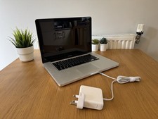 MacBook Pro 15'' i5 2.4GHz 250GB SSD, 4GB Ram, Fresh install High Sierra