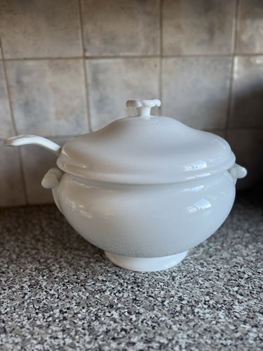Wedgwood plain soup tureen - wedgwood,