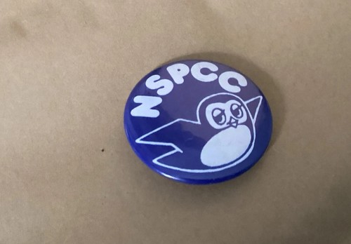 Nspcc vintage badge - vintage,