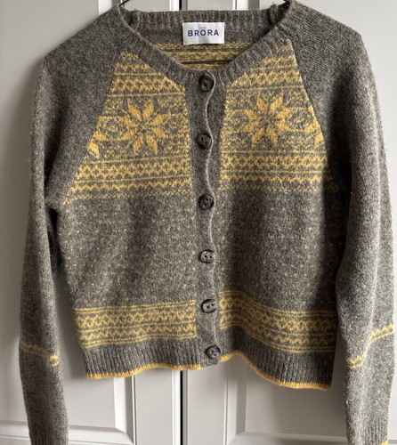 Brora cardigan 100 wool - cardigan,