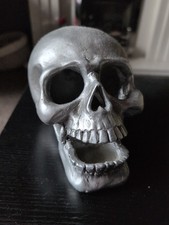 Silver Resin Skull Ornament