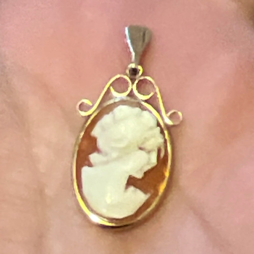 9ct 375 gold oval - 9ct,