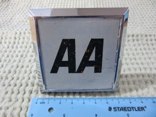 AA VINTAGE CAR BADGE - WHITE /