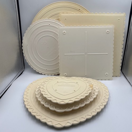Wilton cake separator - cake, plates