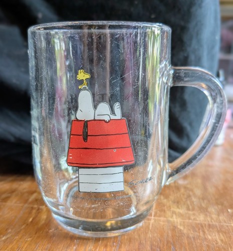 Vtg snoopy peanuts glass - snoopy, mug