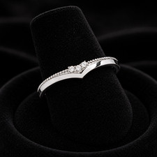 3 Stone Wishbone Ring 9ct