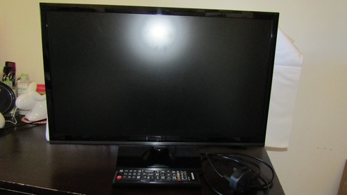 Samsung flat screen tv - 22",