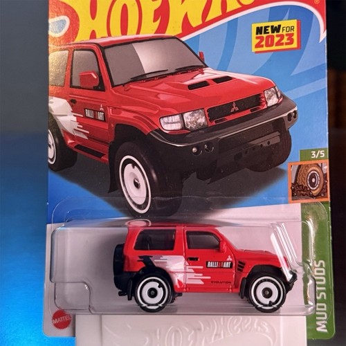 Hot wheels mitsubishi pajero - hot,