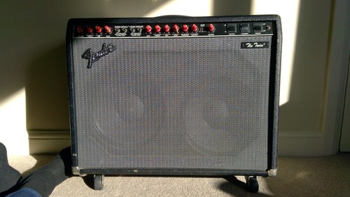 Fender red nob guitar amp - nob, with