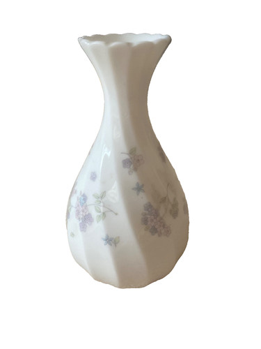 Wedgewood bud vase - , ´april